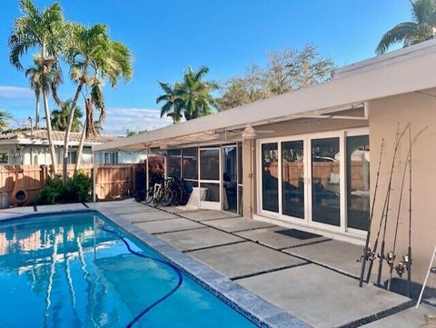 Tiny photo for 1155 BUCHANAN Street, Hollywood, FL 33019 (MLS # B26082217)