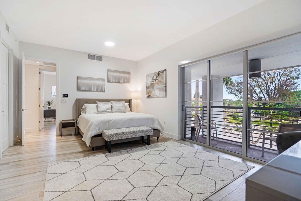 Photo of 155 E Boca Raton Road #Th3, Boca Raton, FL 33432 (MLS # R10975825)