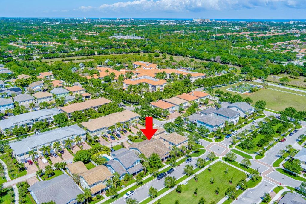 Photo of 1115 N Prescott Dr, Jupiter, FL 33458 (MLS # R10973320)