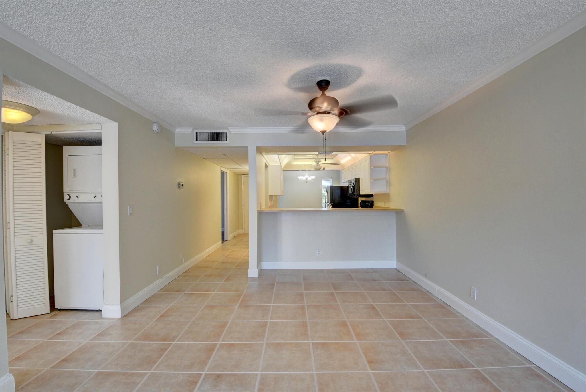 16 Royal Palm Way 202, Boca Raton, FL, 33432/$349,900 3 16 Royal Palm Way 202