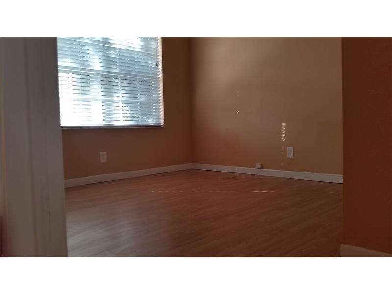 BOCA CHASE TR 4 - Residential Lease