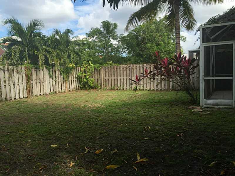 BOCA CHASE TR 4 - Residential Lease