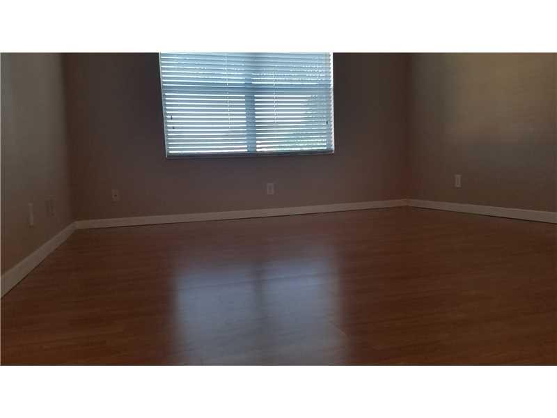 BOCA CHASE TR 4 - Residential Lease