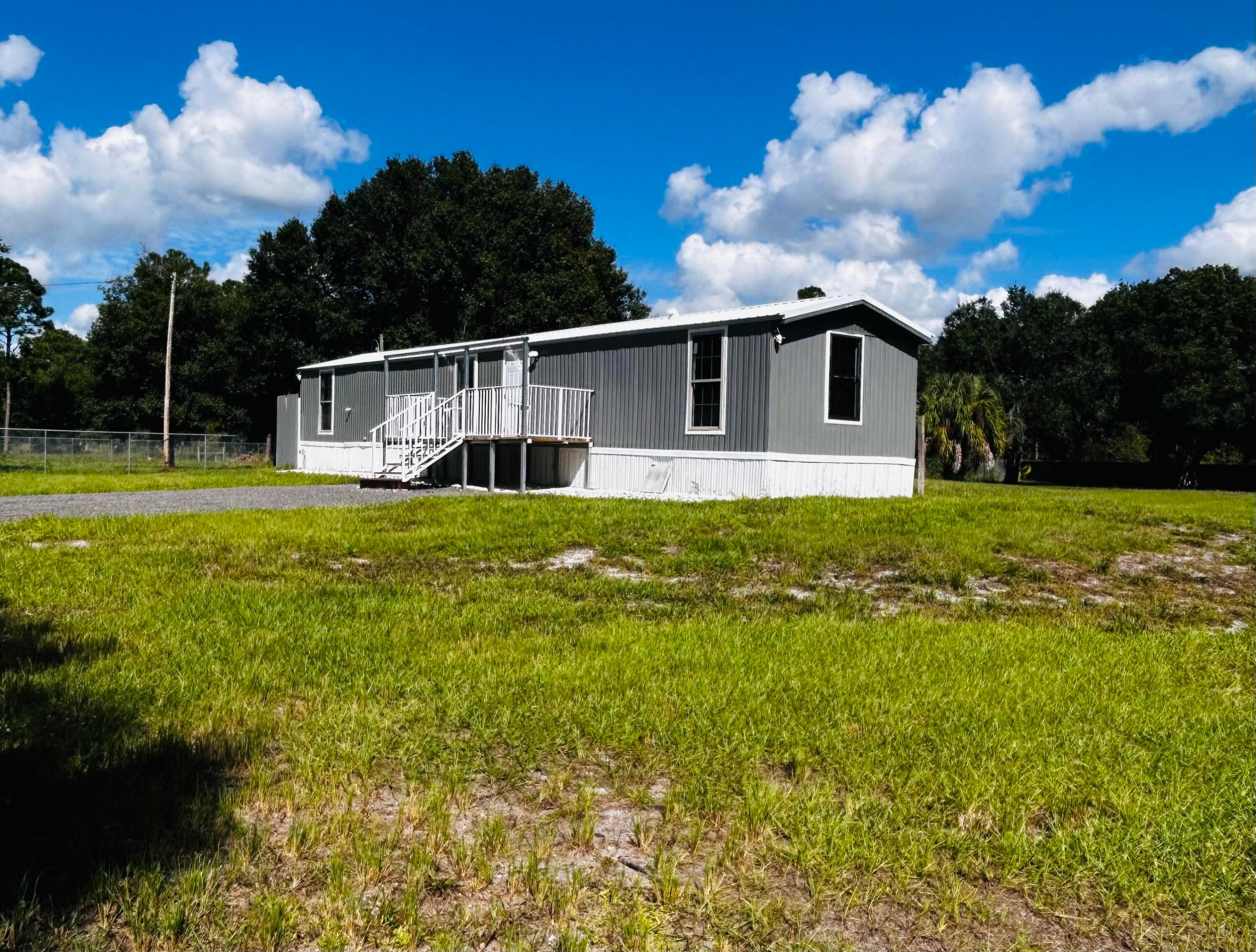 MONTURA RANCH ESTATES 1 ST S/D - Residential