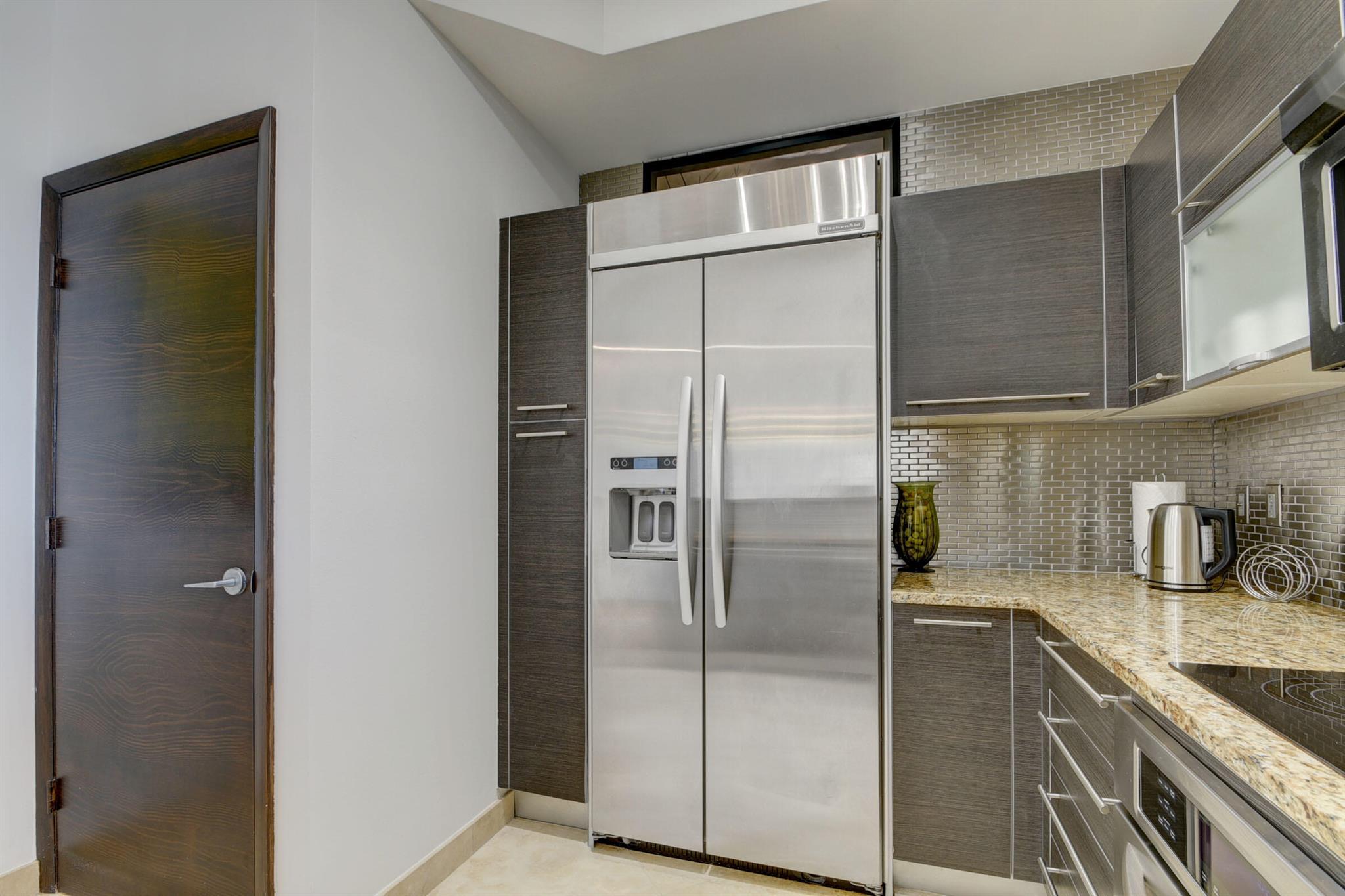 CITYPLACE SOUTH TOWER CON - Residential Lease