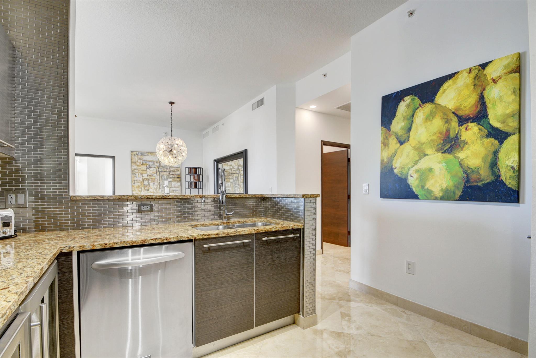 CITYPLACE SOUTH TOWER CON - Residential Lease