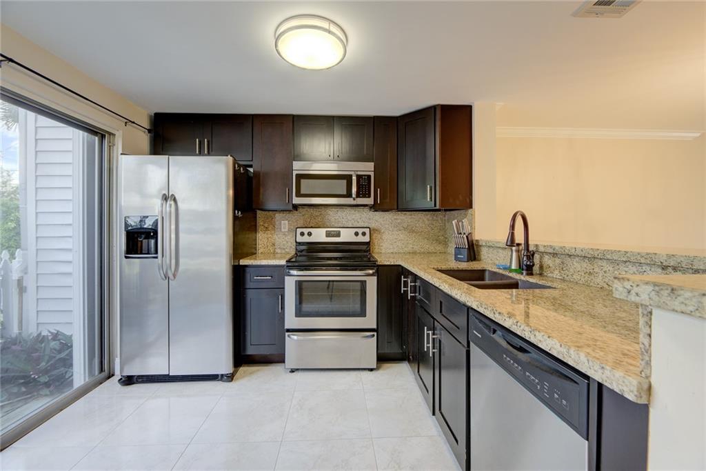 Edgewater Townhomes - Residential