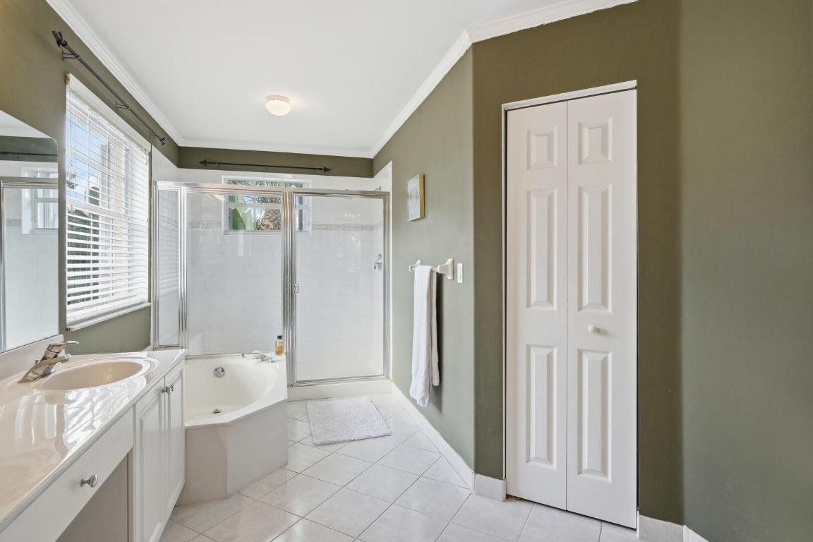 MADISON GREEN - Residential