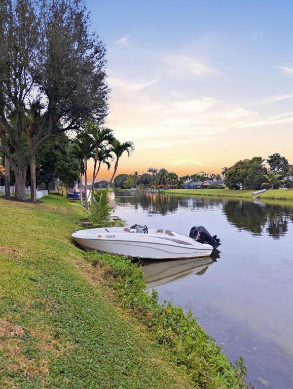 MADISON GREEN - Residential