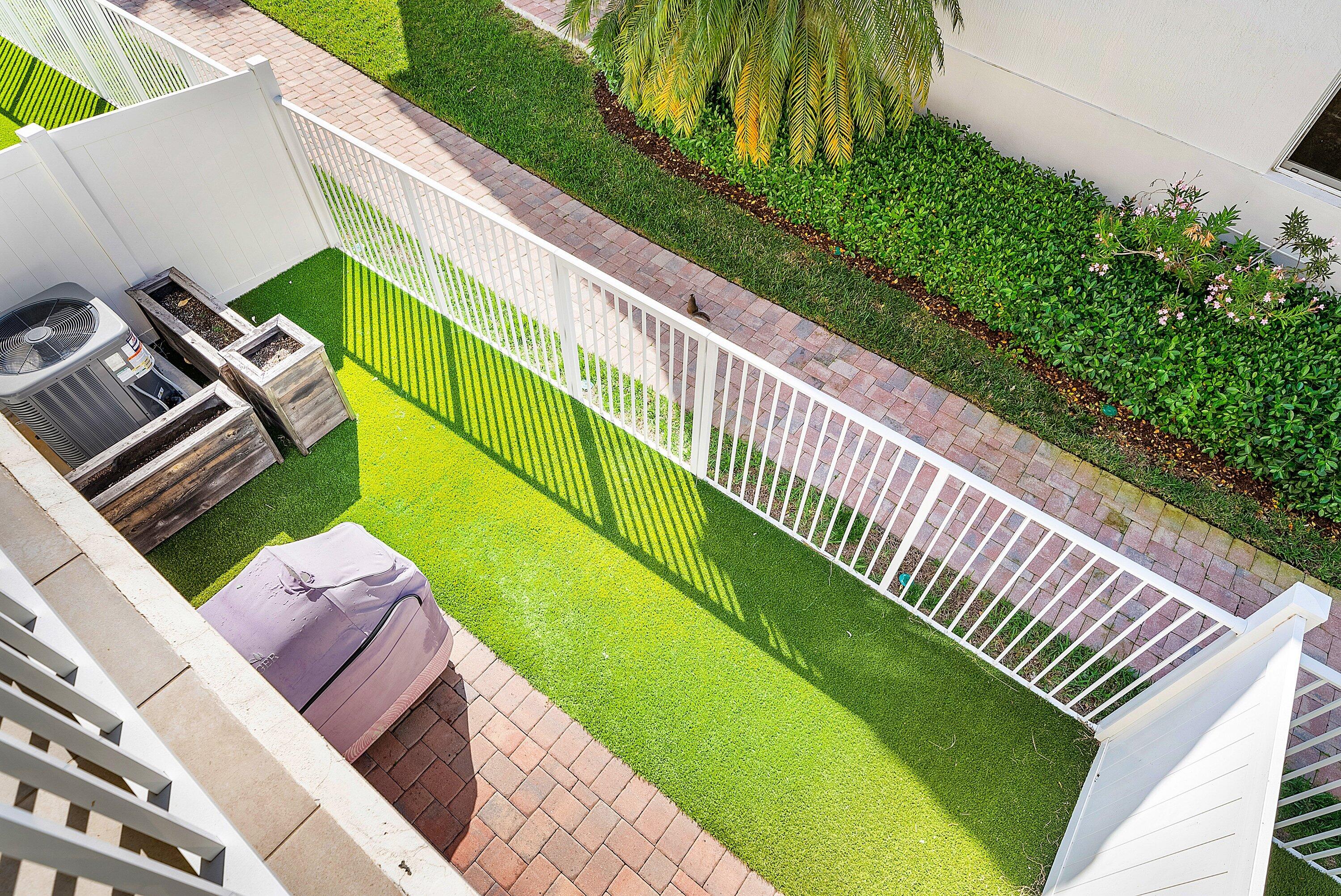 BOCA HIGHLANDS - Residential