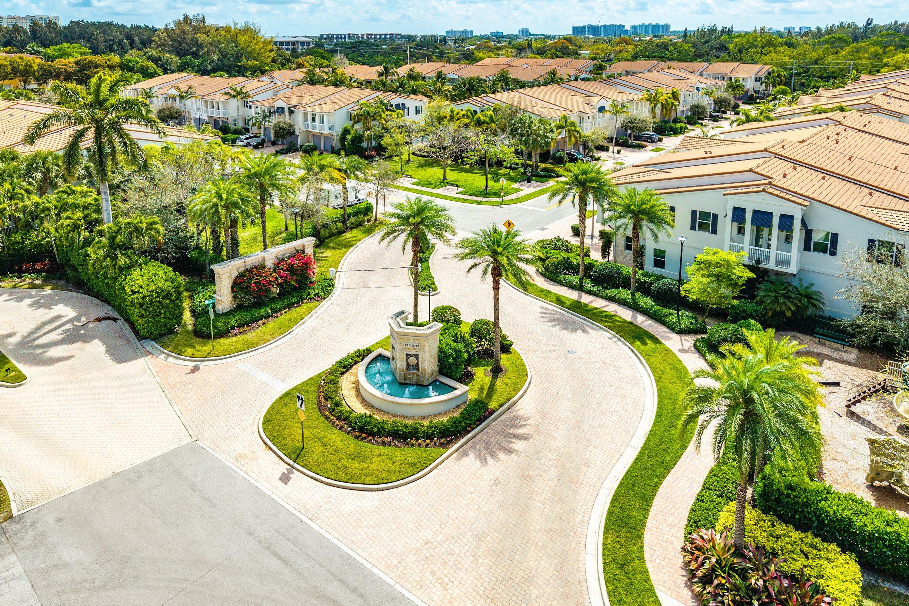 BOCA HIGHLANDS - Residential