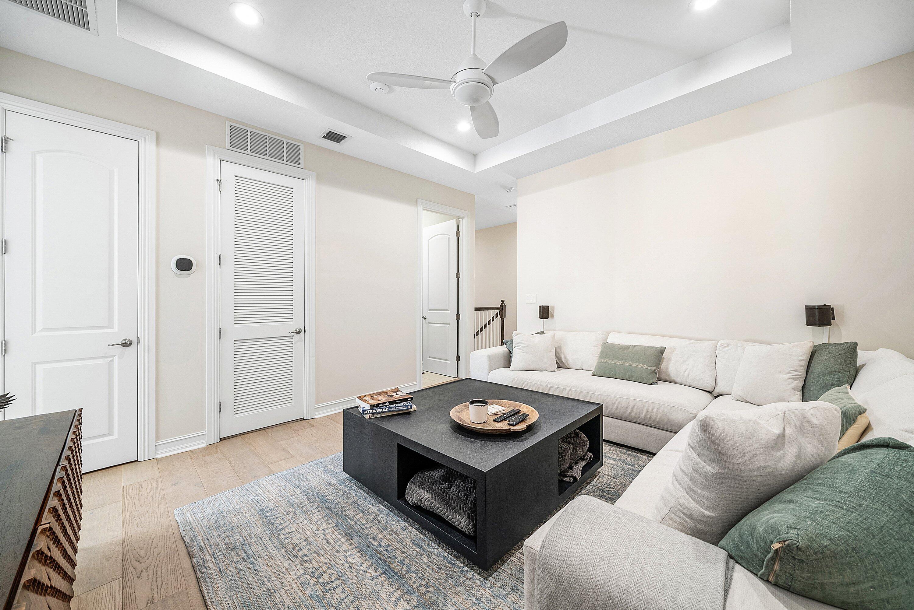 BOCA HIGHLANDS - Residential