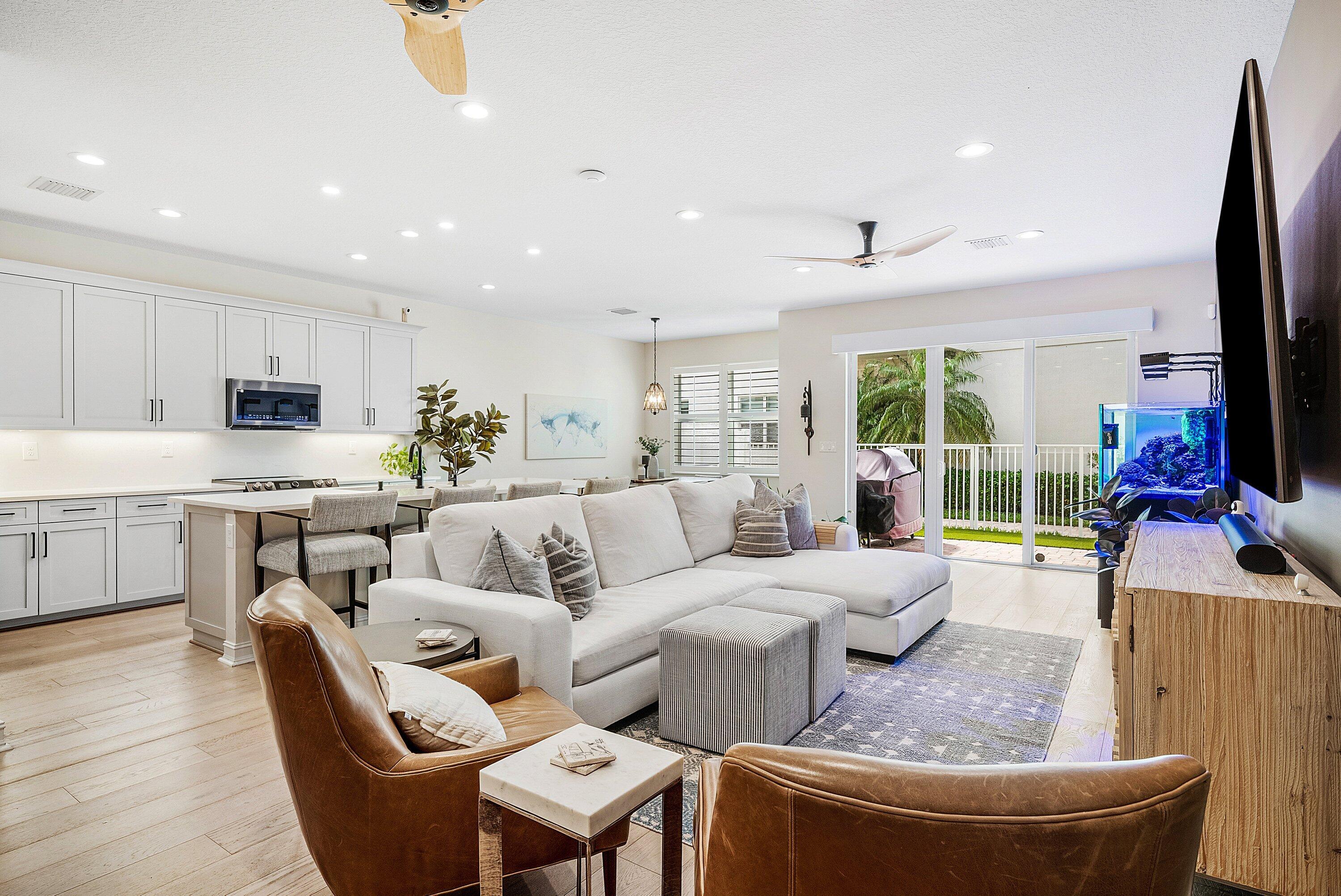 BOCA HIGHLANDS - Residential