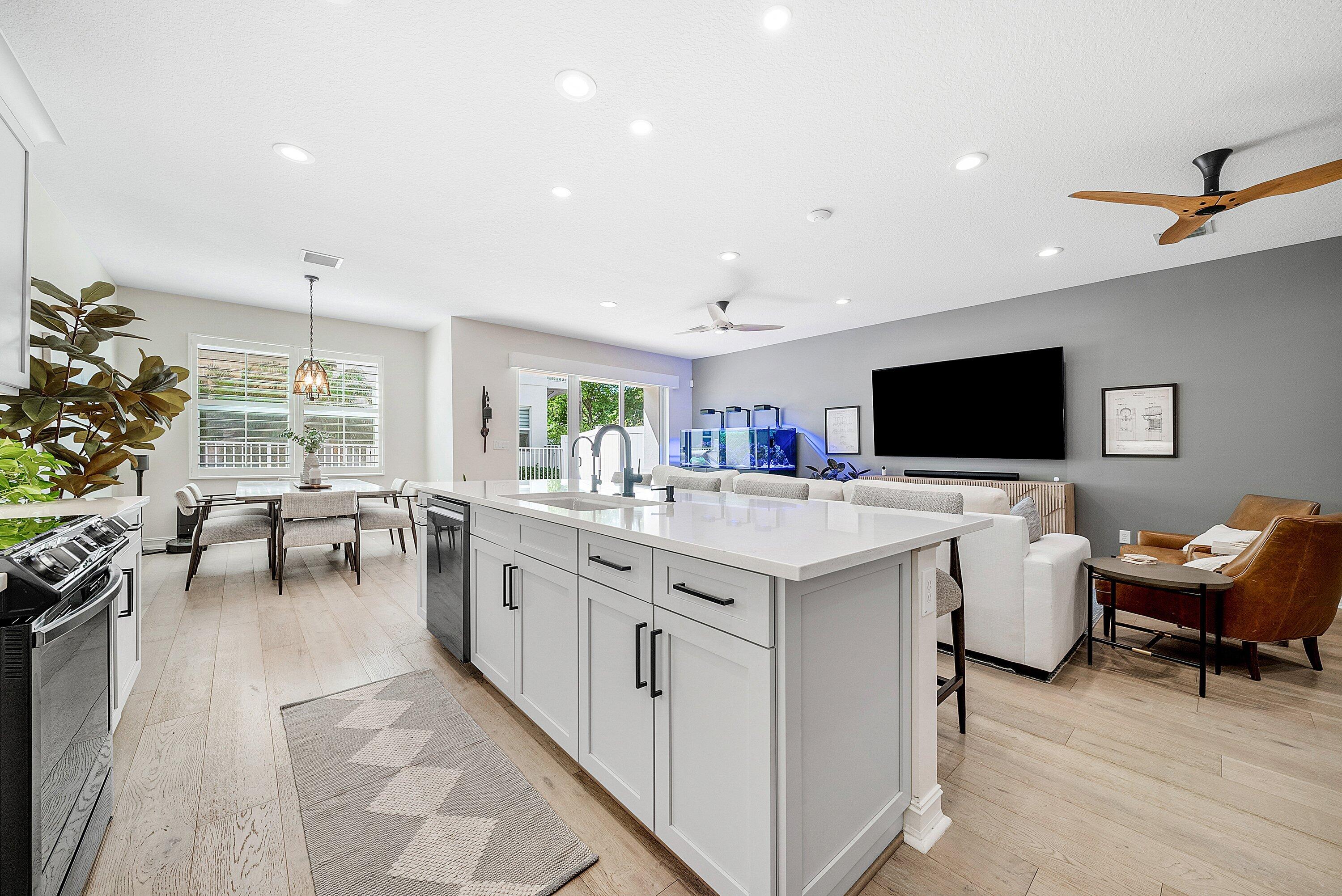 BOCA HIGHLANDS - Residential