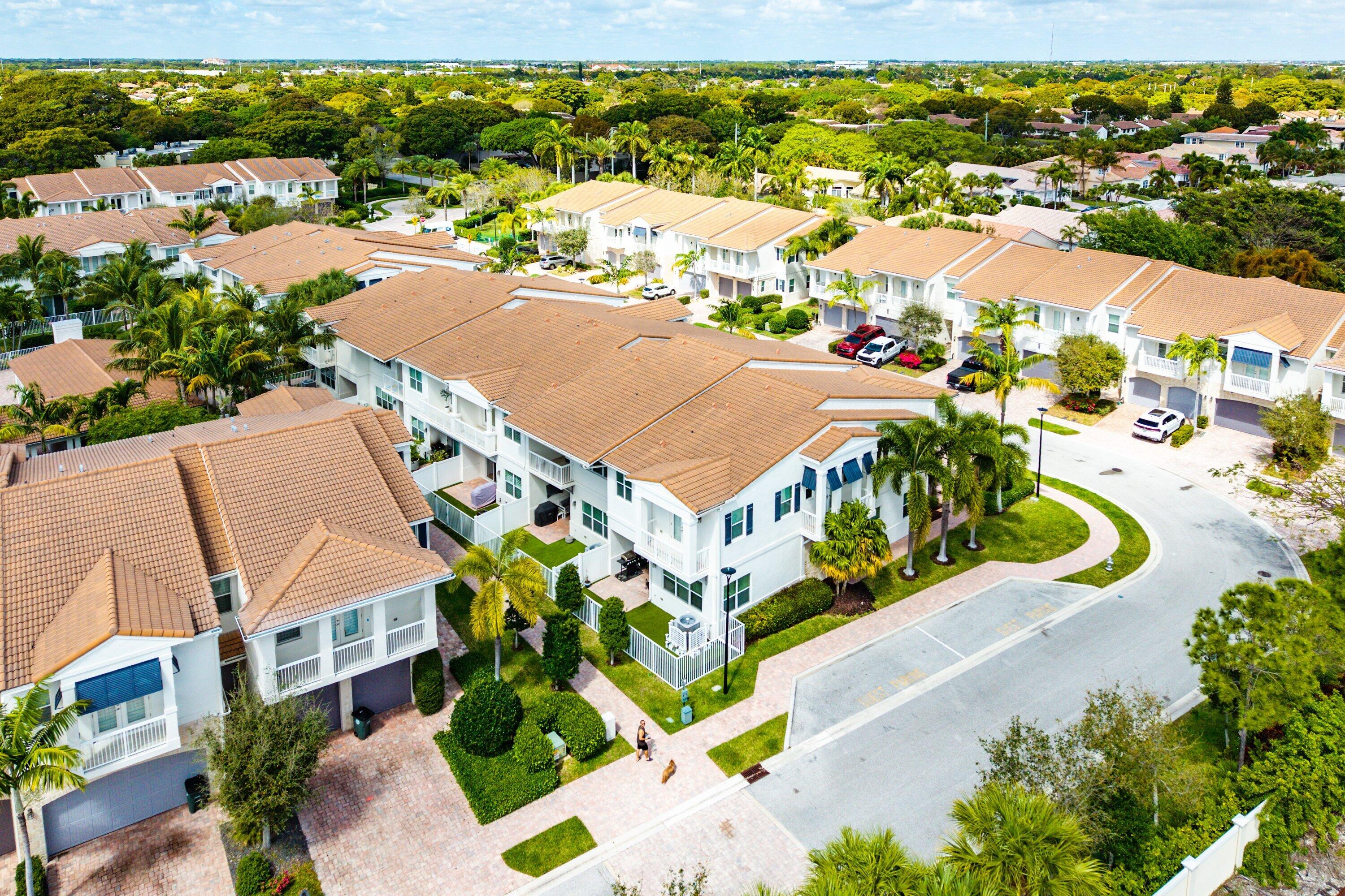 BOCA HIGHLANDS - Residential