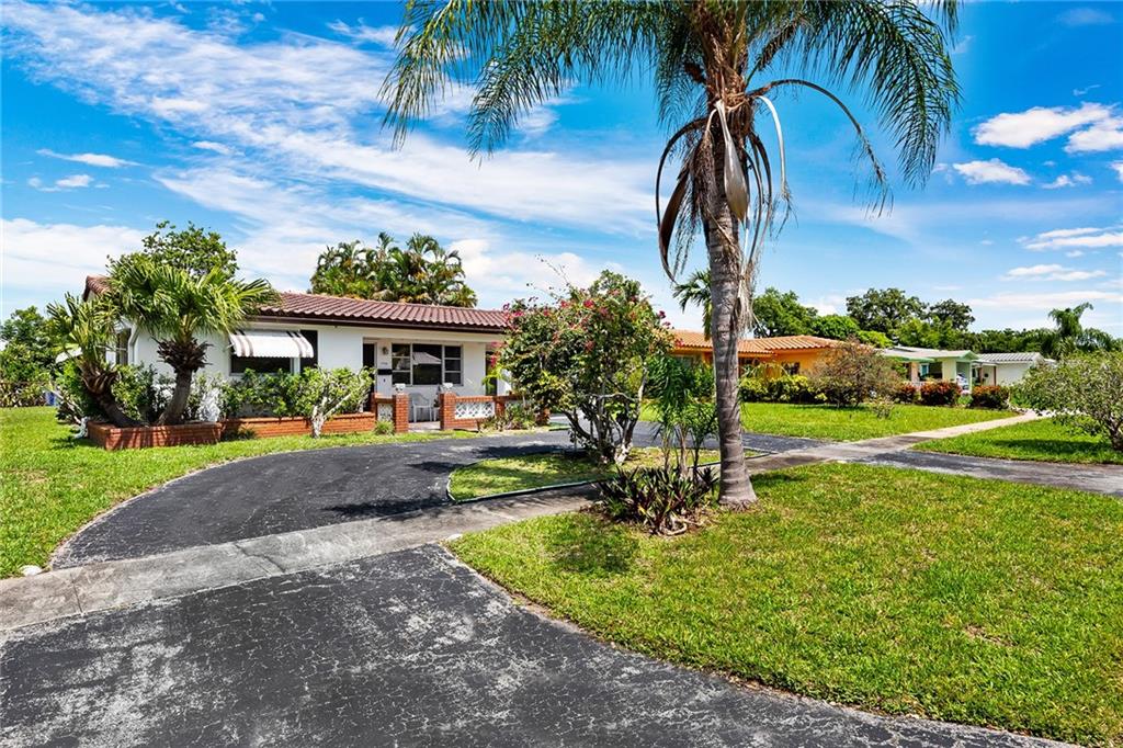 Hollywood Hills 6-22 B - Residential