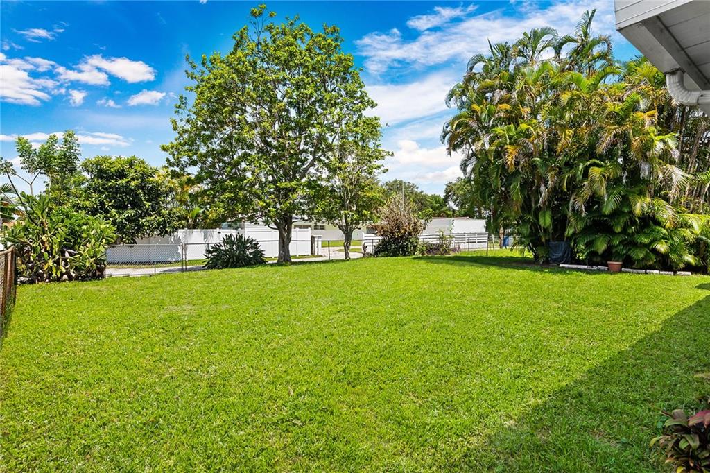 Hollywood Hills 6-22 B - Residential