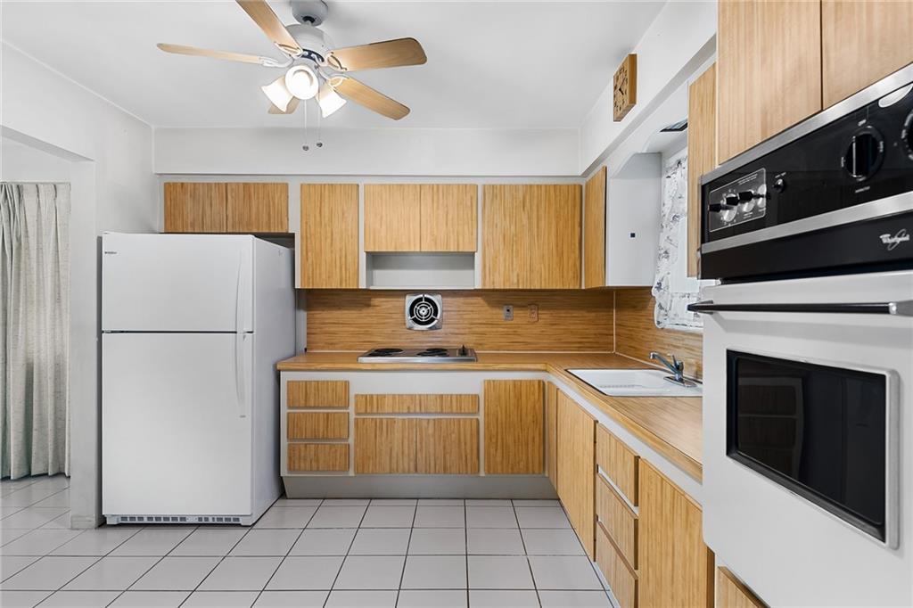 Hollywood Hills 6-22 B - Residential