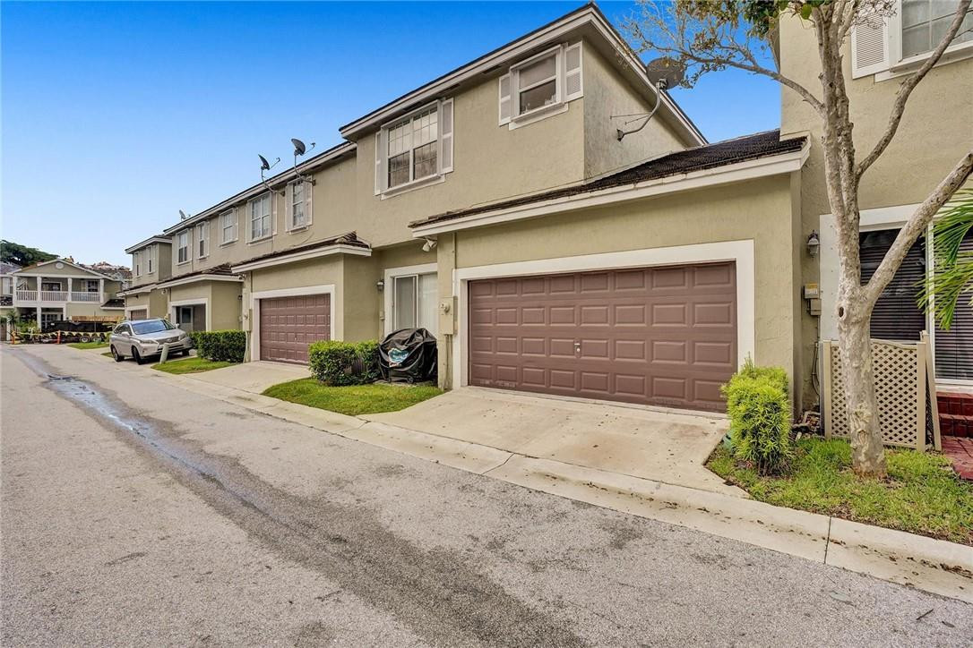 CINNAMON CROSSINGS - Residential