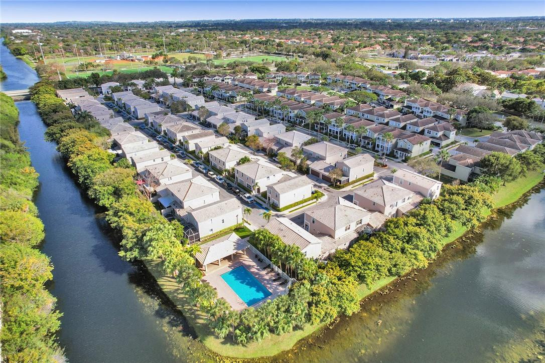 CINNAMON CROSSINGS - Residential