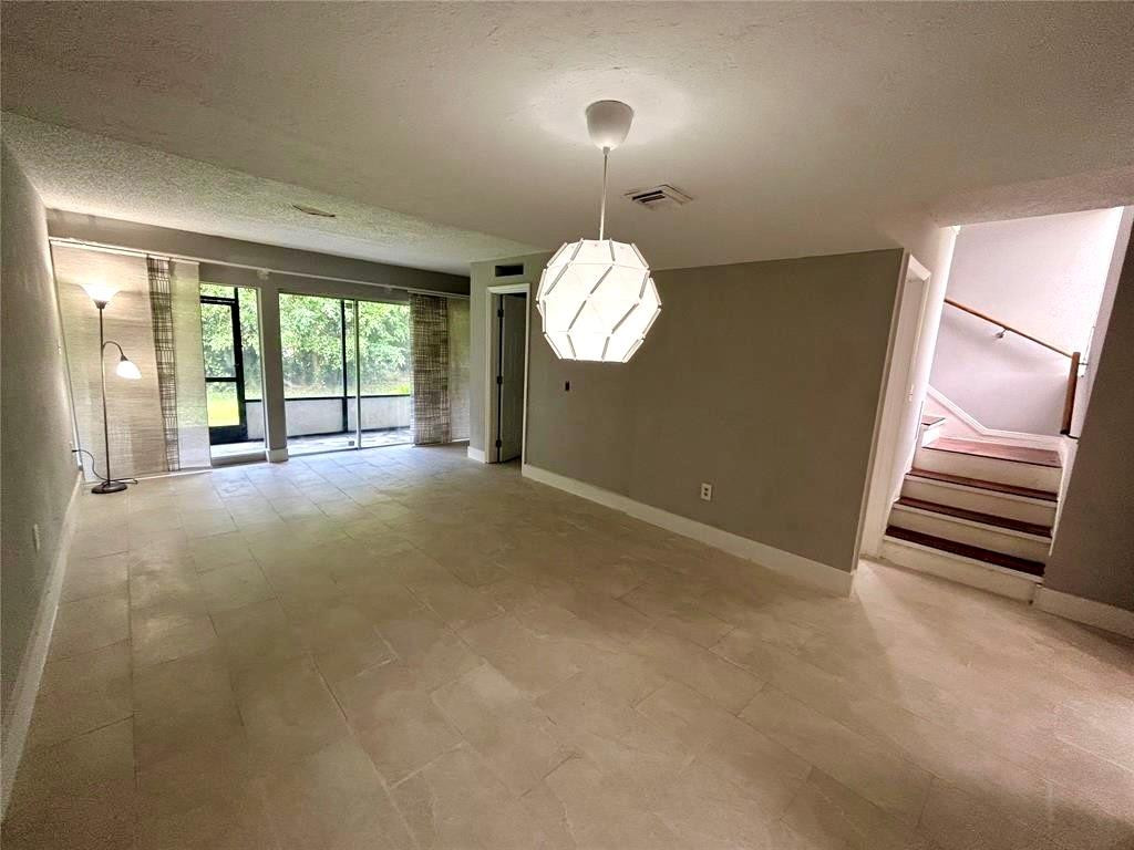 SANDPEBBLES TOWNHOUSE - Residential Lease