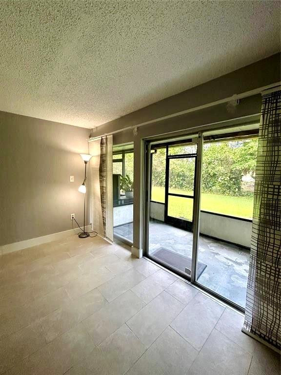 SANDPEBBLES TOWNHOUSE - Residential Lease