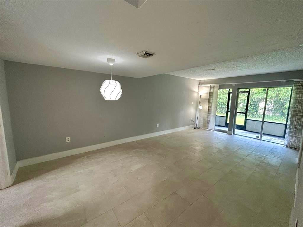 SANDPEBBLES TOWNHOUSE - Residential Lease