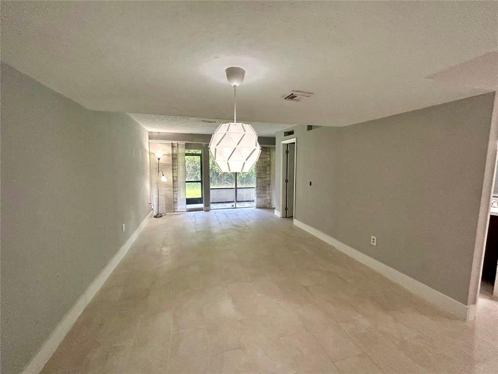 SANDPEBBLES TOWNHOUSE - Residential Lease