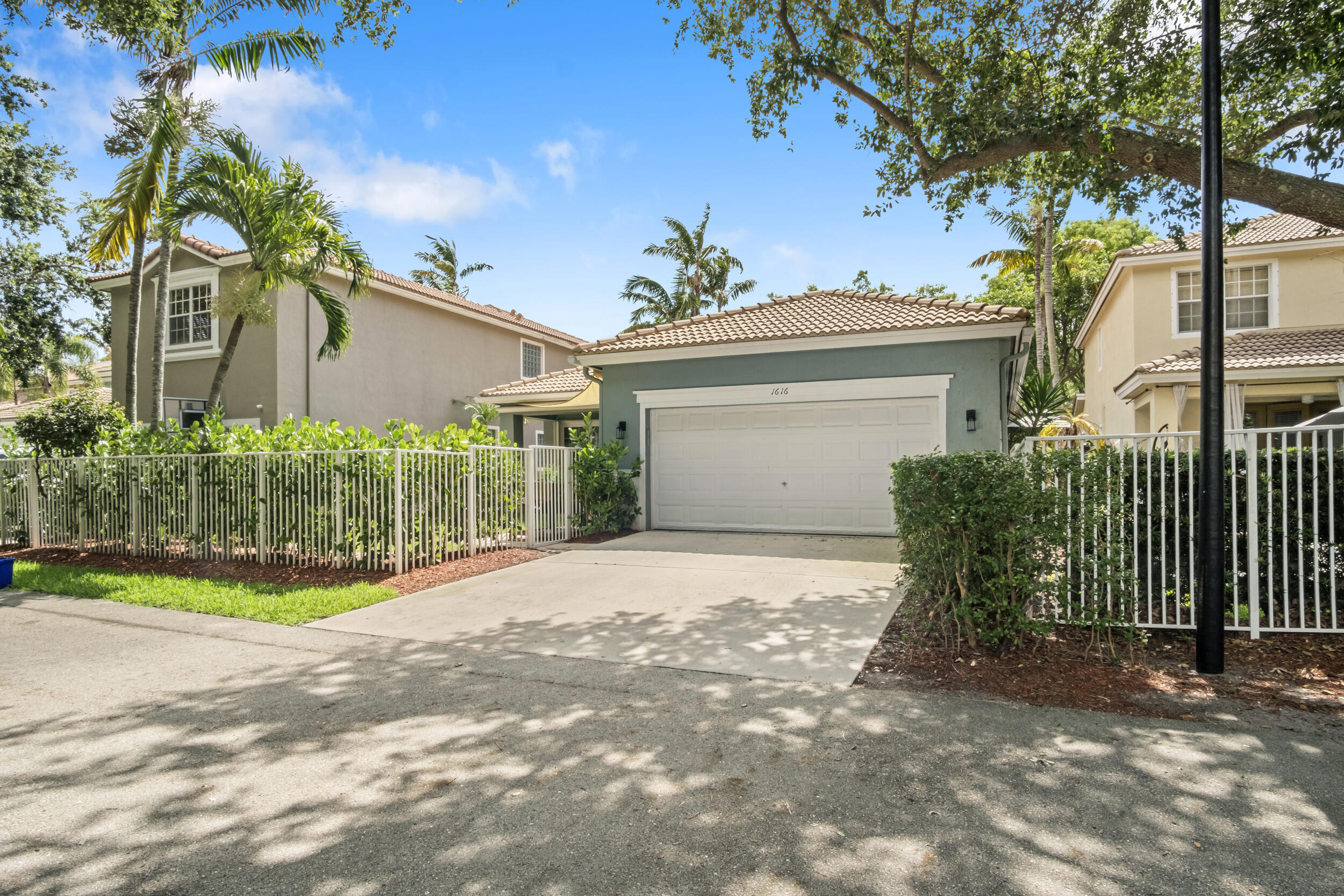 1616 Fenton Drive
