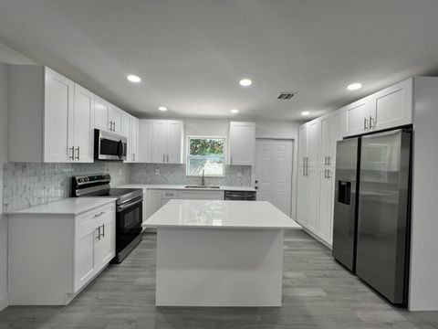 2801 Avenue Q Avenue Fort Pierce FL 34947