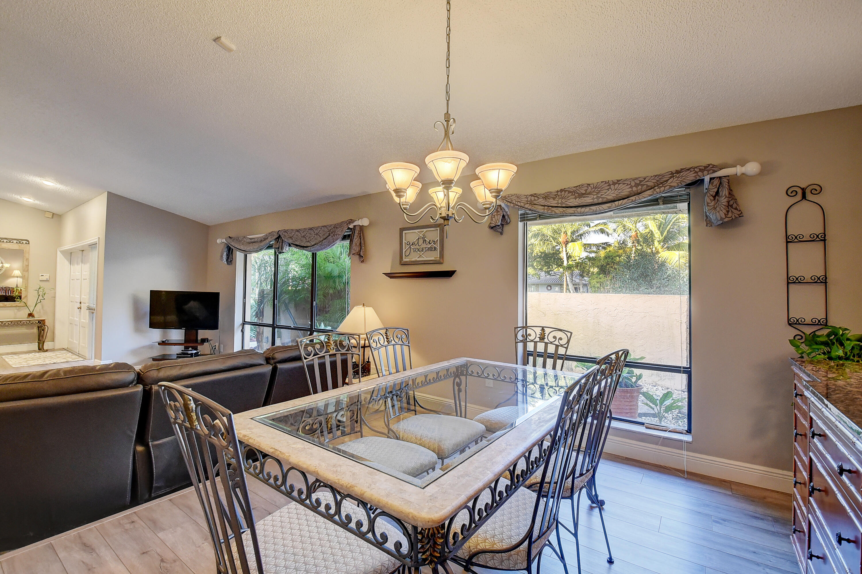 PONDEROSA - Residential