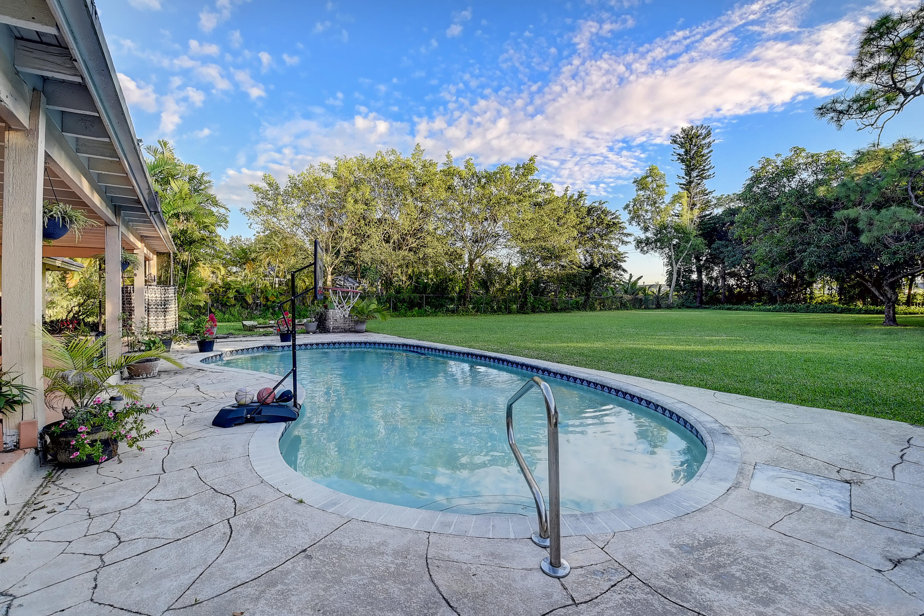 PONDEROSA - Residential