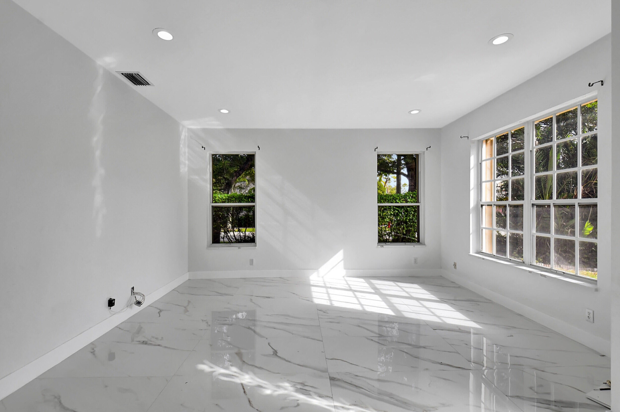 7555 CEDAR HURST Court