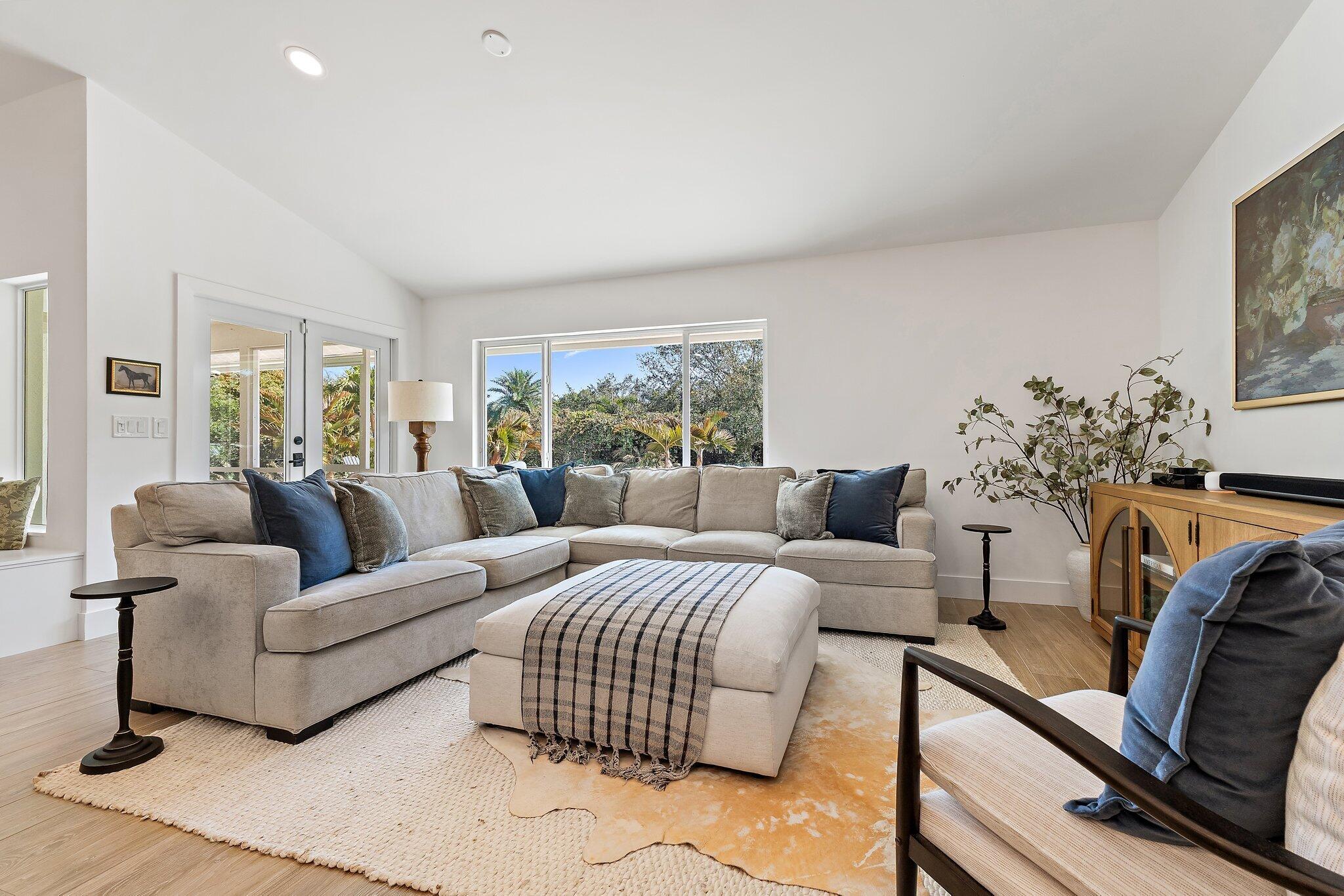 Palm Beach Country Estates - Residential