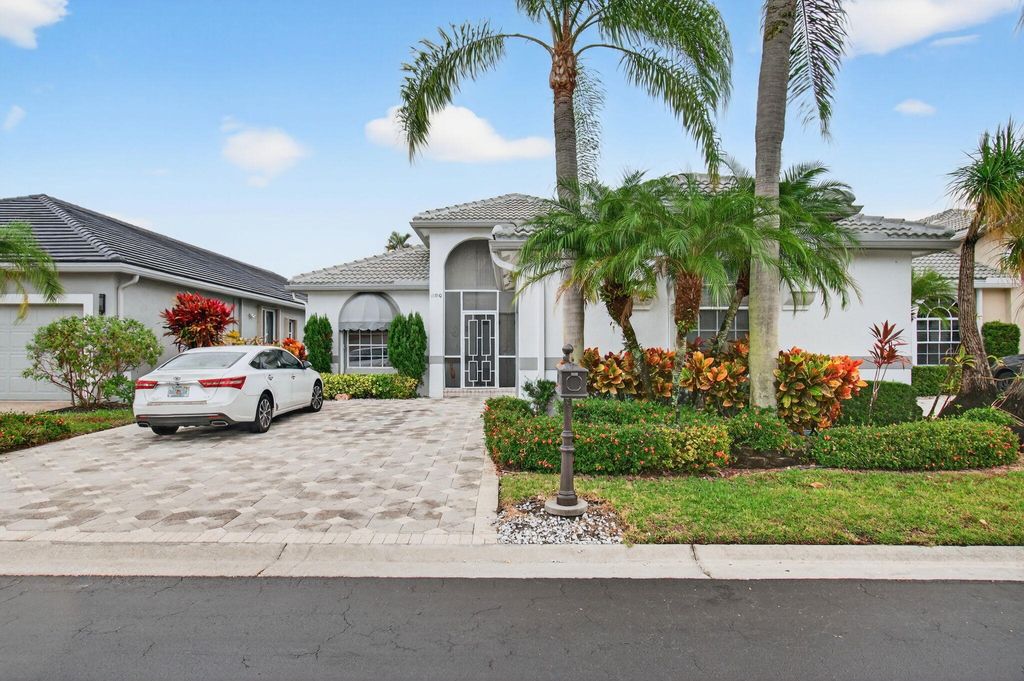 Photo of 11910 Fountainside Circle, Boynton Beach, FL 33437 (MLS # R11147914)