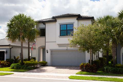 Photo of 4601 E Pinehurst Trl Trail E, Oakland Park, FL 33309 (MLS # B26010125)