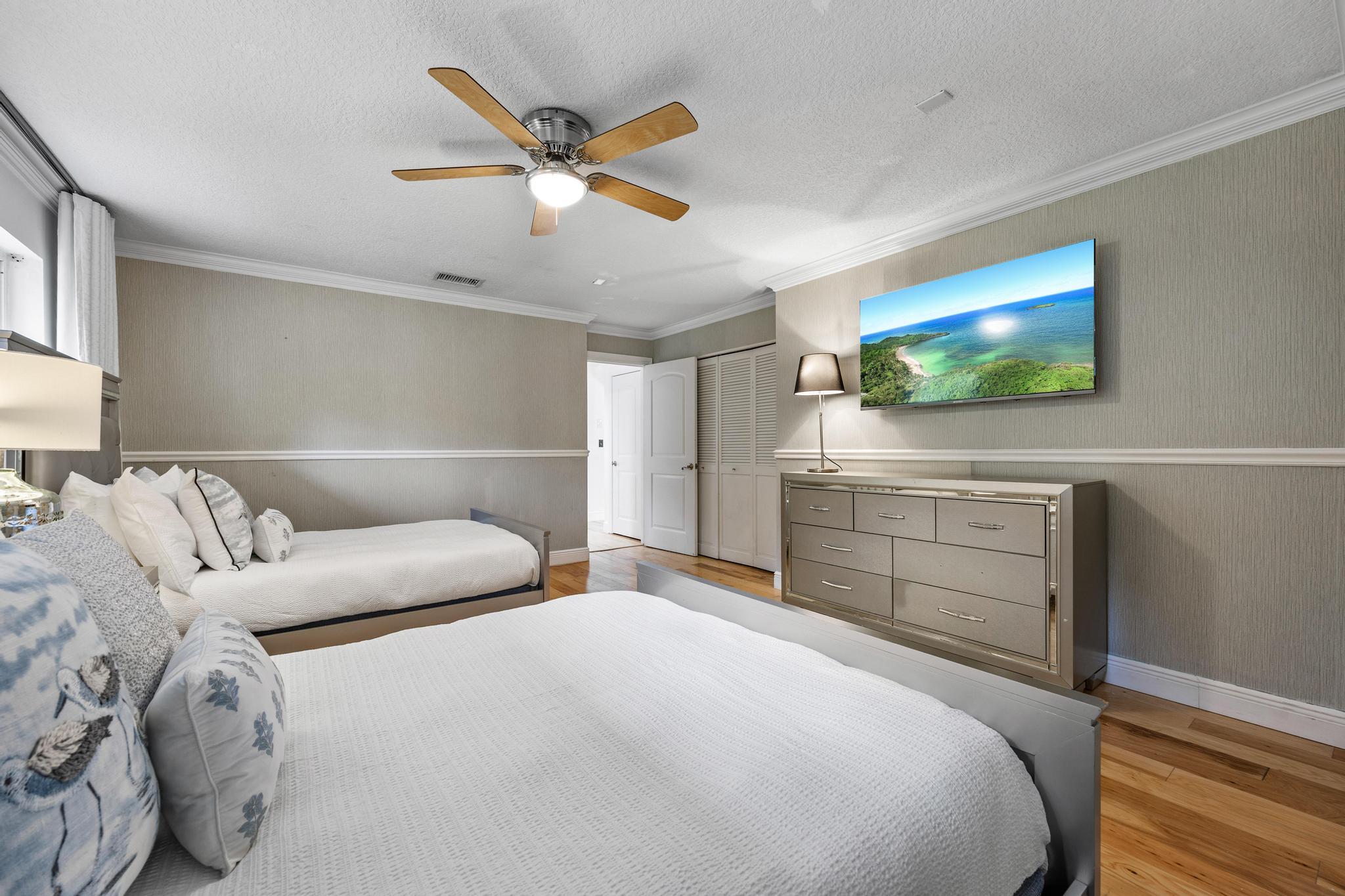 PLANTATION ACRES - Residential