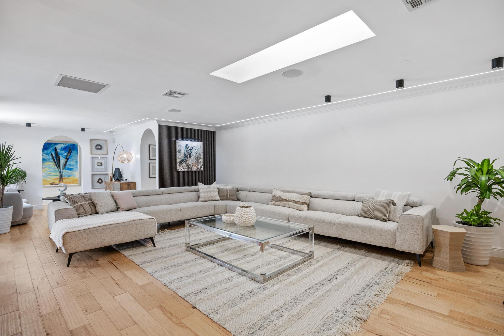 PLANTATION ACRES - Residential