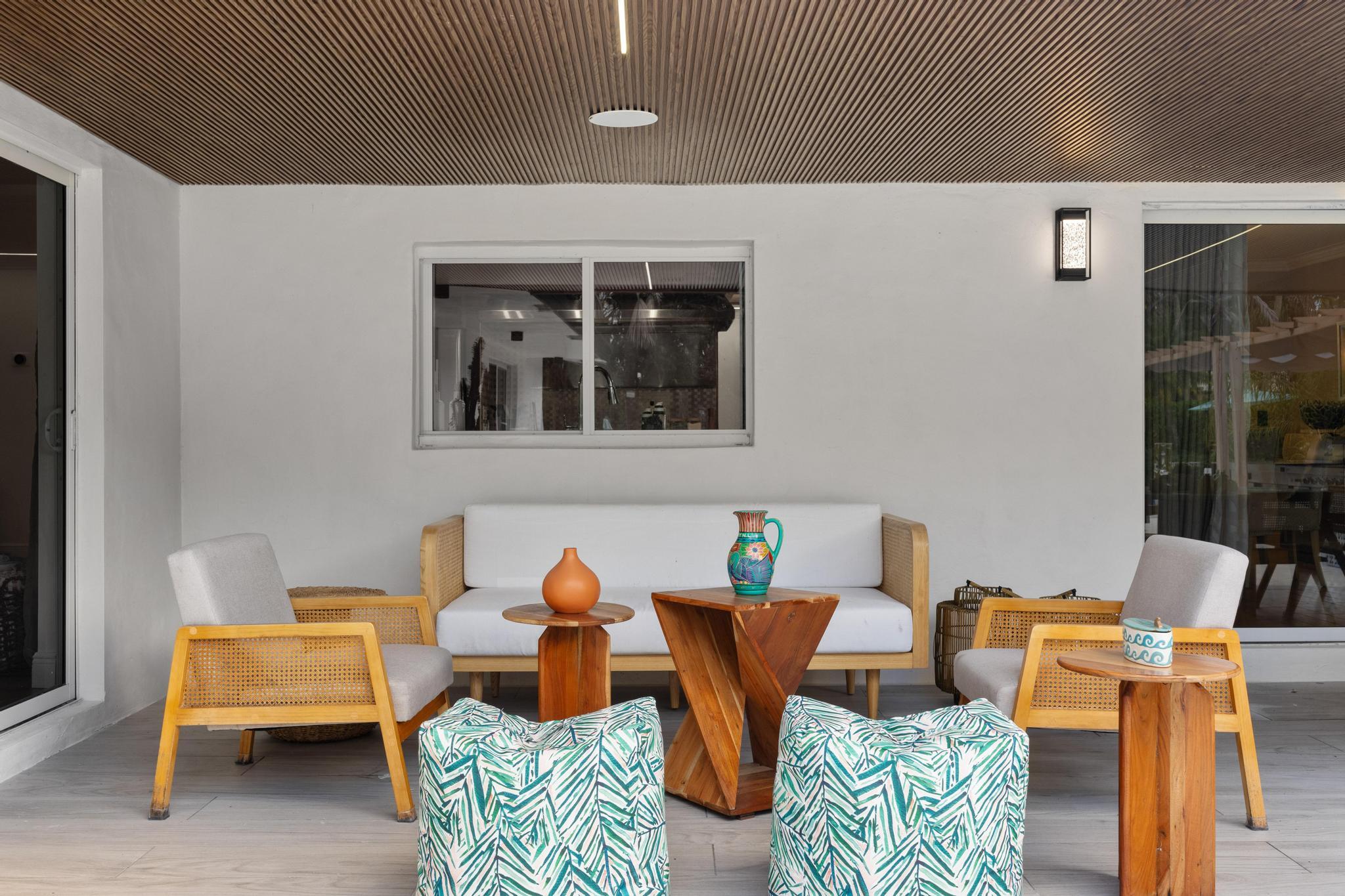 PLANTATION ACRES - Residential