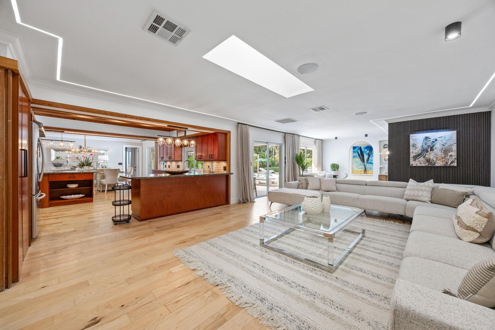 PLANTATION ACRES - Residential