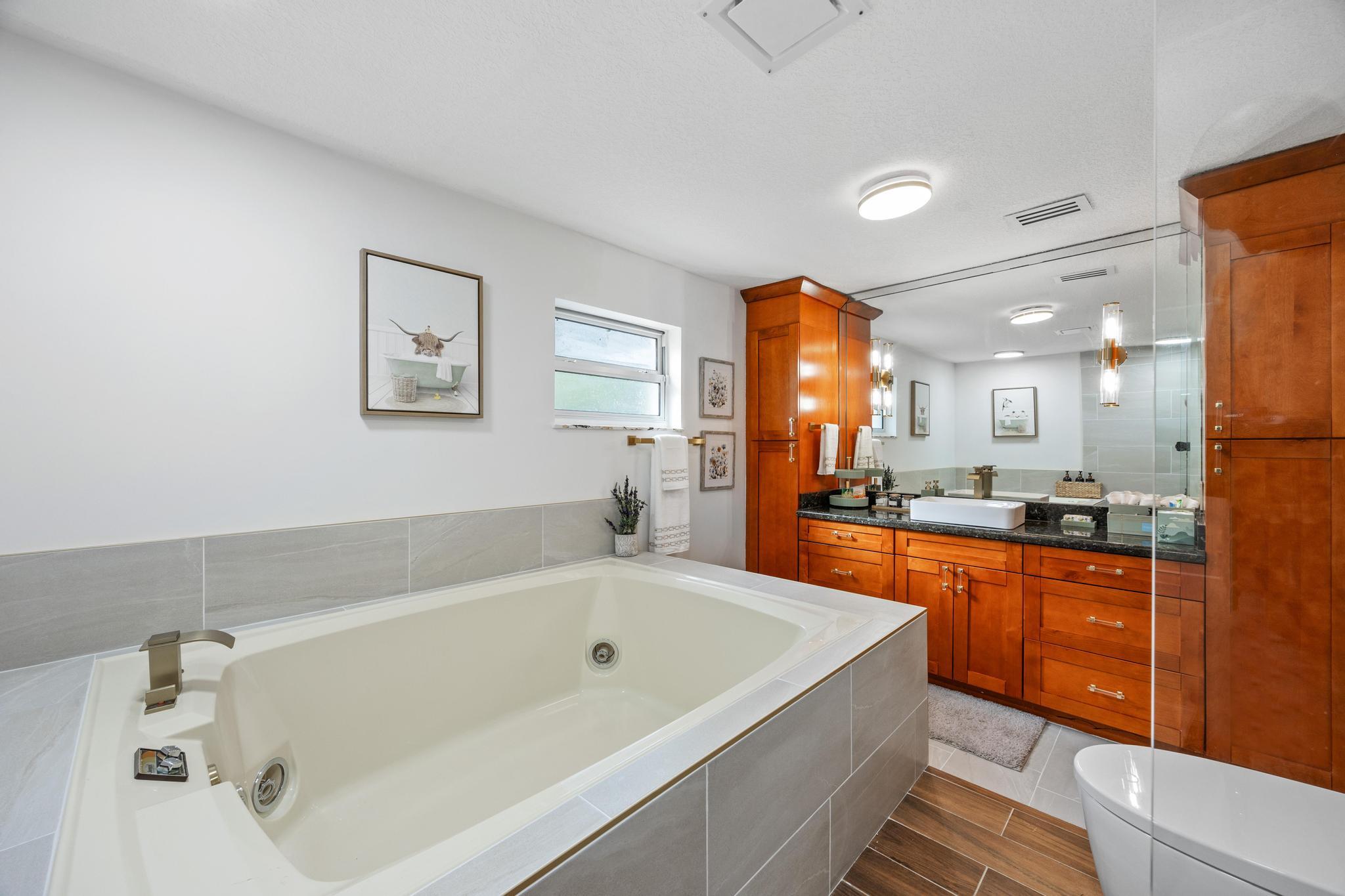 PLANTATION ACRES - Residential