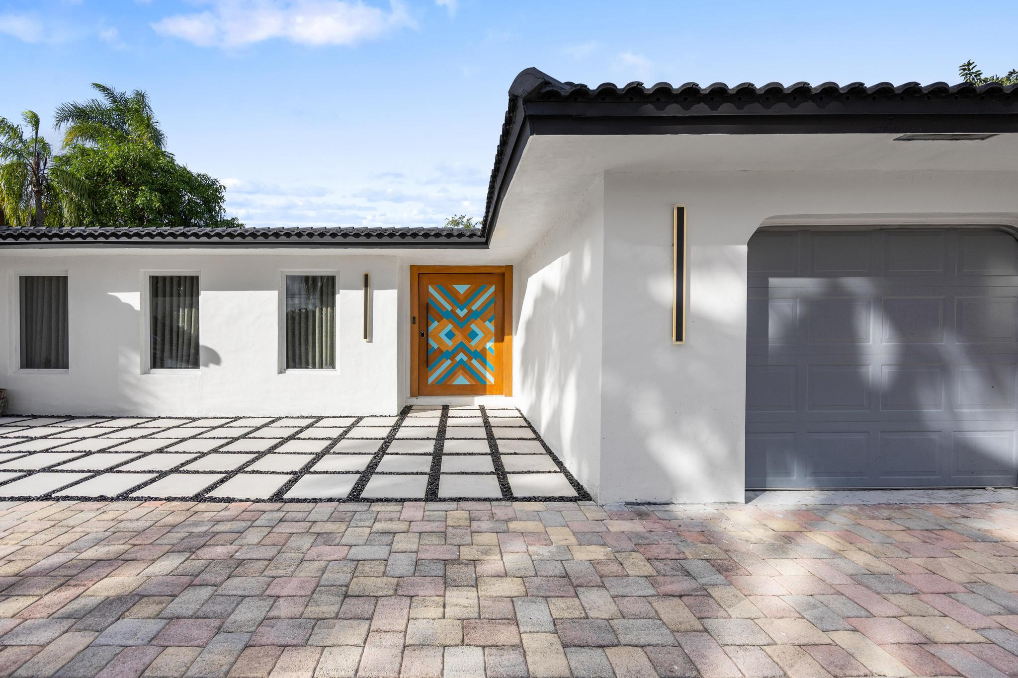 PLANTATION ACRES - Residential
