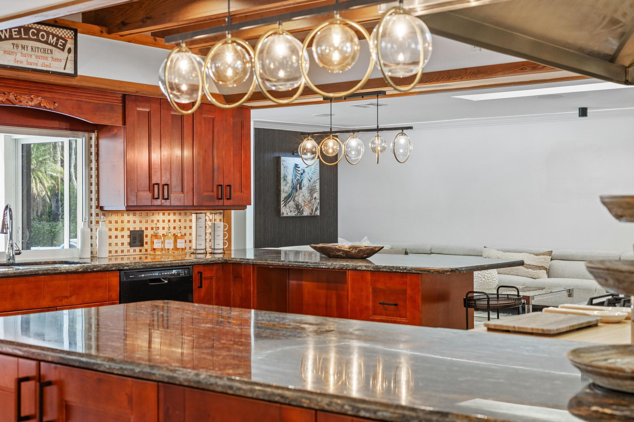 PLANTATION ACRES - Residential