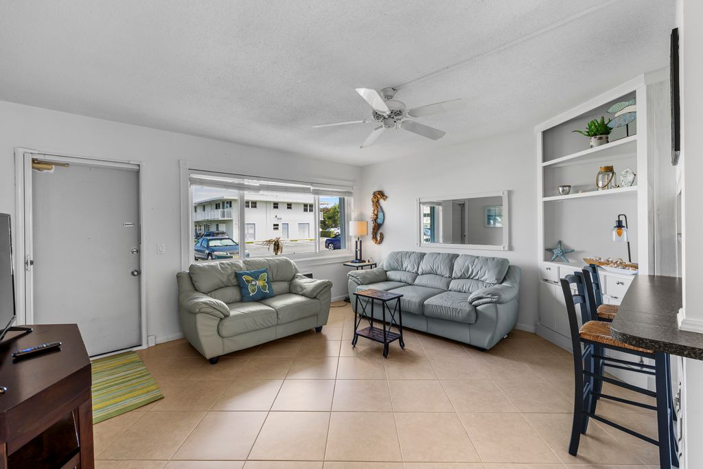 Photo of 2560 S Federal Highway #8, Boynton Beach, FL 33435 (MLS # R11060568)