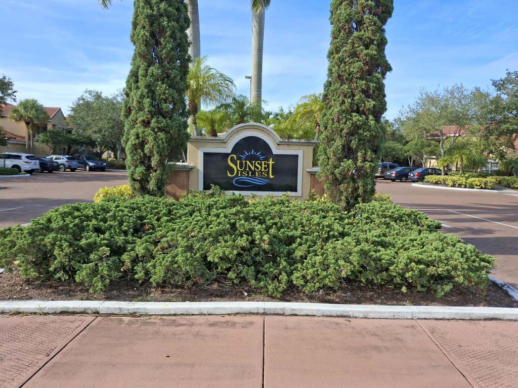 Photo of 10324 Fox Trail Road S #1109, Royal Palm Beach, FL 33411 (MLS # R11091998)