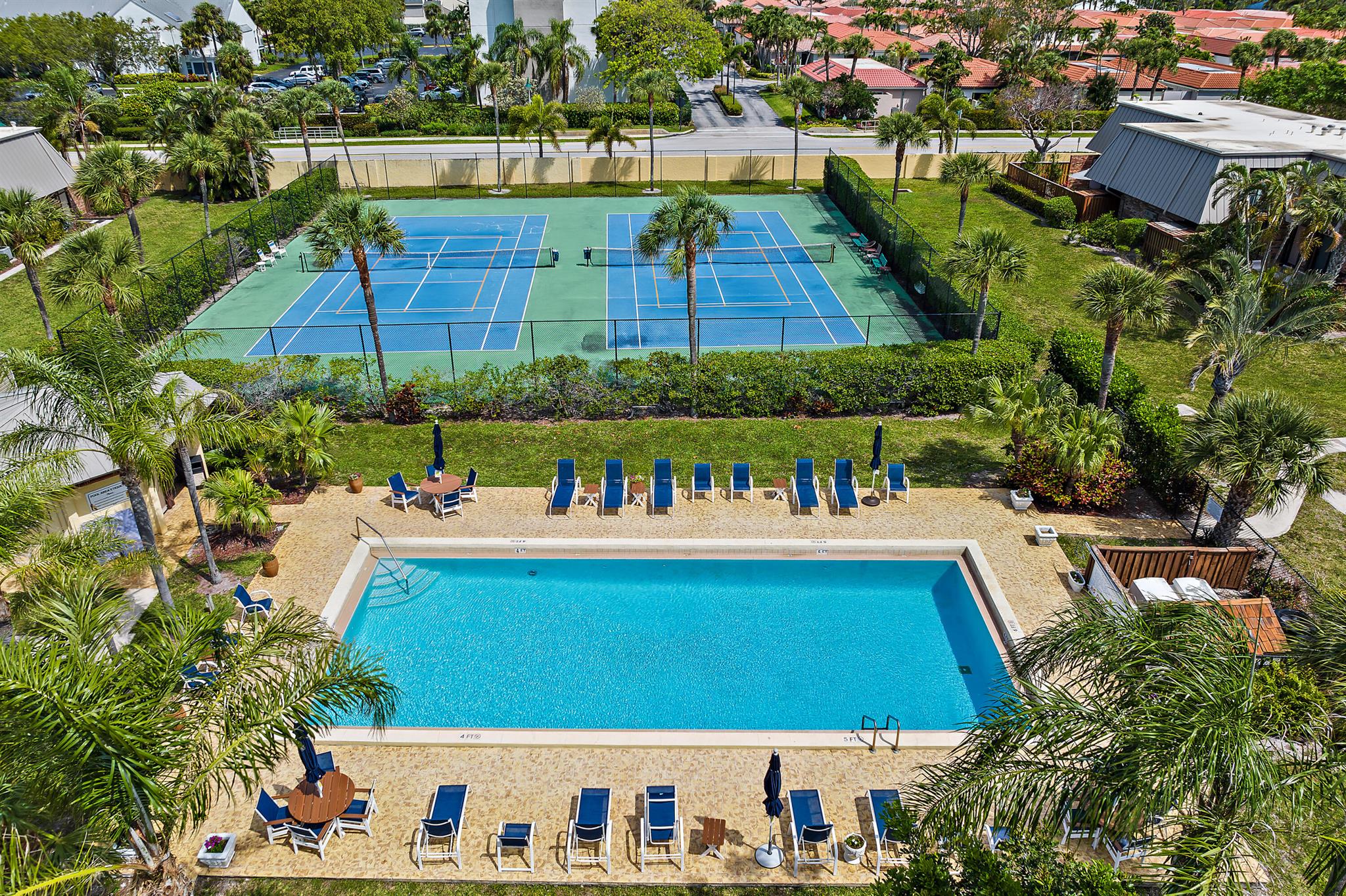 Available 2026 Season due to cancellation. Also available for longer term at blended season/off season rate.Season: $6000/mo. Two story townhouse with private Courtyard & gas grill for outdoor barbeques & dining. Walking distance to Jupiter Beach. Fully furnished & appointed. King bed in primary. Murphy bed in 2nd bedroom. Tub in Primary bathroom (no walk in shower). Tub/shower in 2nd bedrm. Near Jupiter's River Walk along the Intracoastal to Harbourside shops & restaurants. Comm heated pool & tennis. $300 Exit Clean fee; $100 JLR Compliance Fee. Pet friendly. 13% tax on terms less than 6 months.