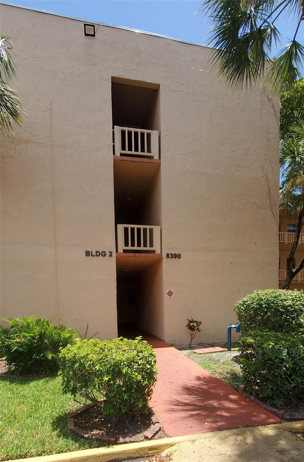 8390 Lagos De Campo Blvd 206