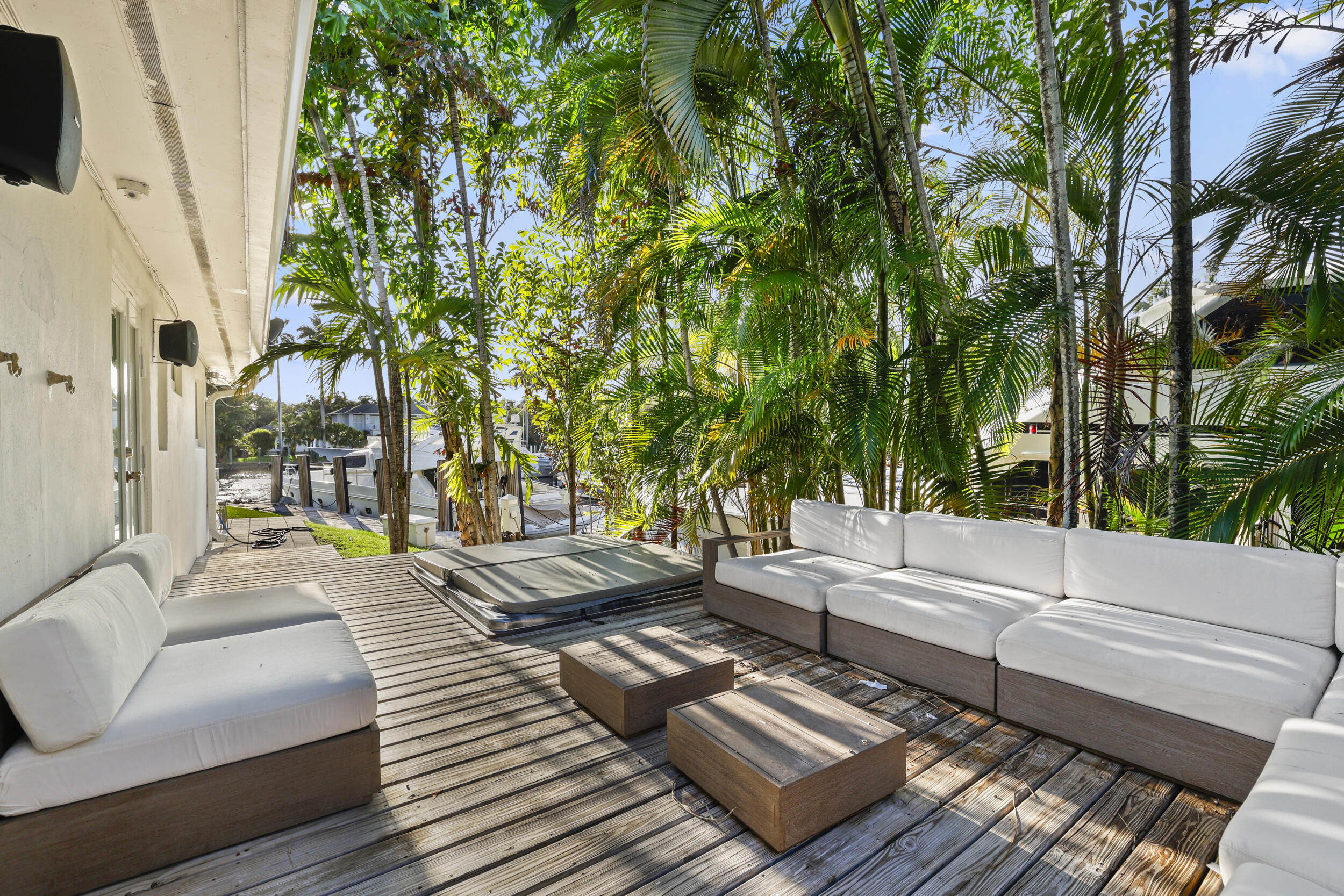 SOUTH NEW RIVER ISLES SEC - Residential