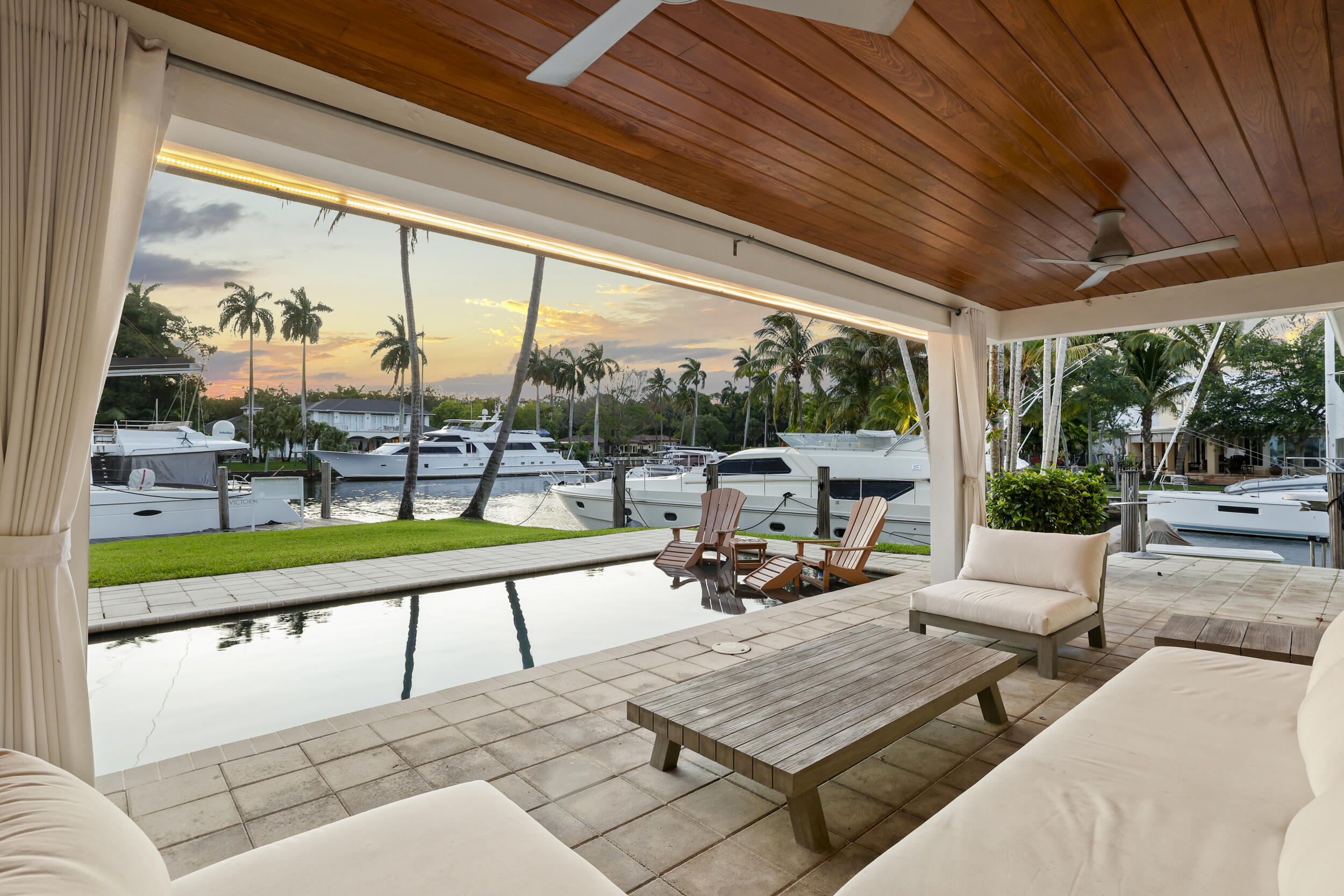SOUTH NEW RIVER ISLES SEC - Residential