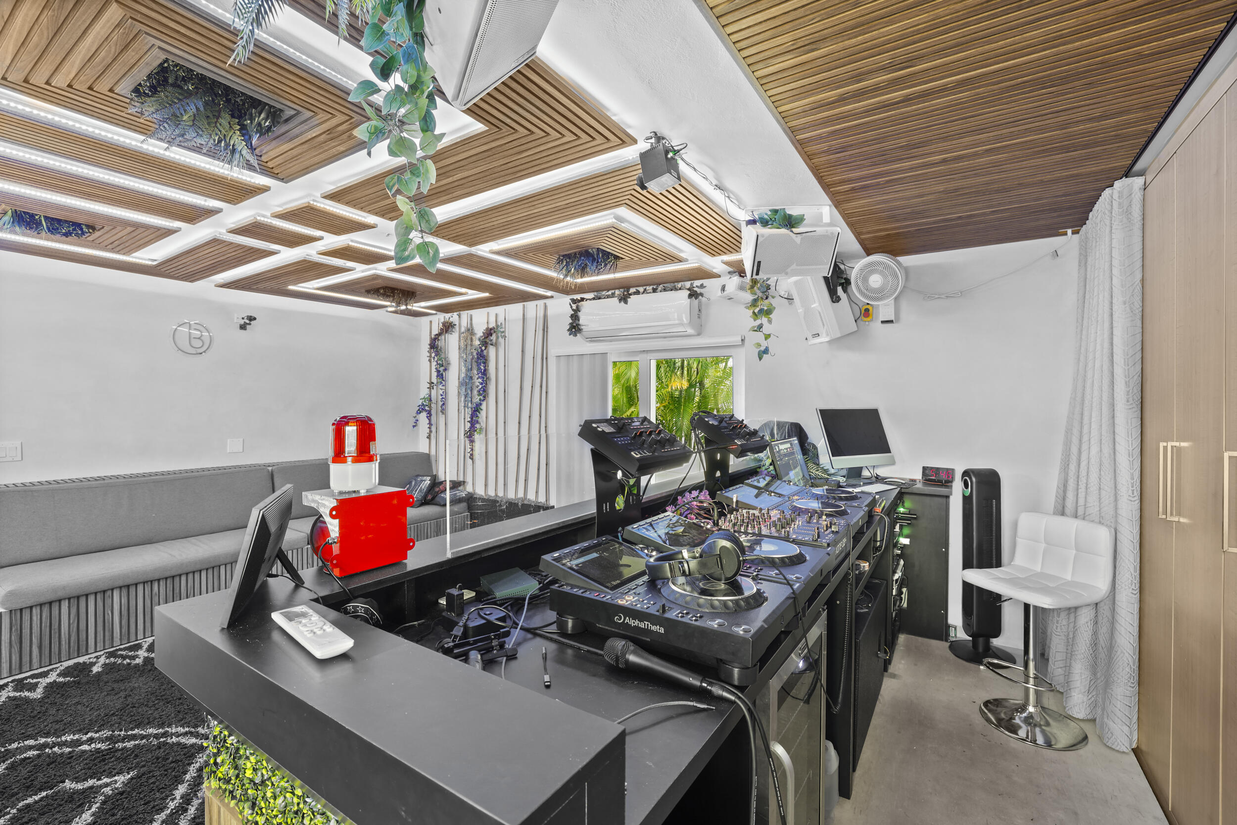 SOUTH NEW RIVER ISLES SEC - Residential